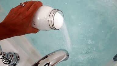 Bath with soda for experts