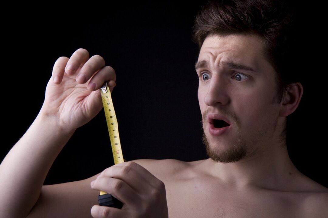 A man enlarged his penis with a soda compress